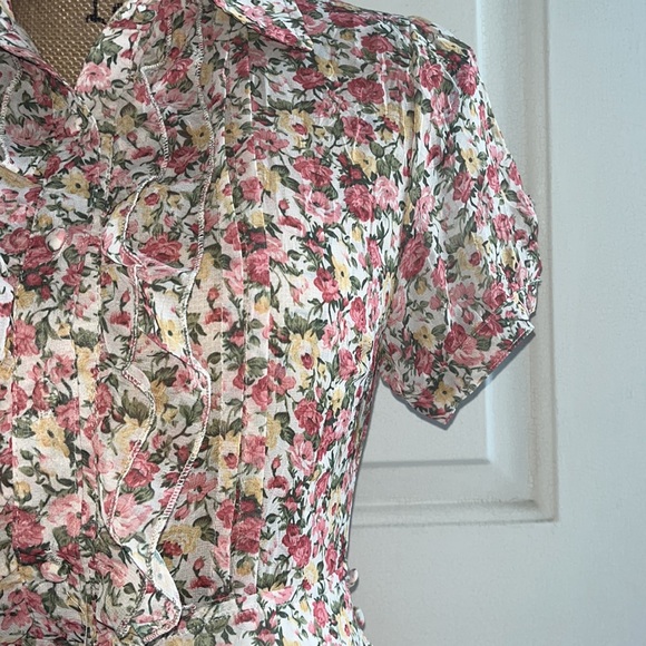 Floral Print Ruffled Dress - Picture 5 of 13